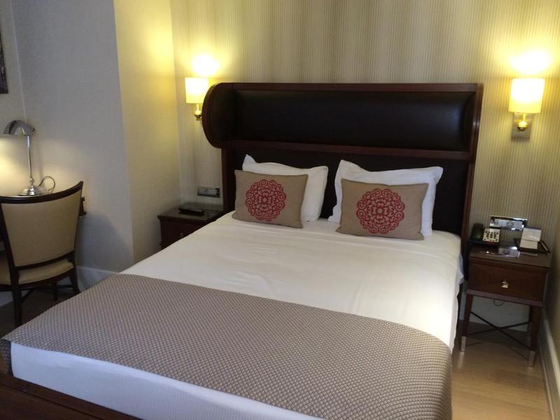 Titanic Comfort Sisli Istanbul Exterior photo